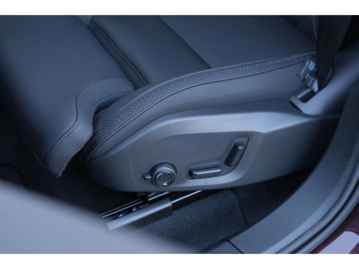 Volvo  XC60 2.0 T6 Plug-in hybrid AWD Ultra Bright | 20'' Lichtmetalen velgen | Harmann Kardon | Panorama dak... ActivLease financial lease