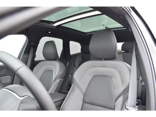 Volvo  XC60 T6 Plus Black Edition | Zitverhoger Achter | BLIS | Verwarmbare Voorstoelen + Stuurwiel | ActivLease financial lease