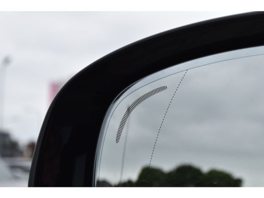 Volvo  XC60 T6 Plus Black Edition | Zitverhoger Achter | BLIS | Verwarmbare Voorstoelen + Stuurwiel | ActivLease financial lease