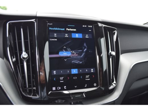 Volvo  XC60 T6 Plus Black Edition | Zitverhoger Achter | BLIS | Verwarmbare Voorstoelen + Stuurwiel | ActivLease financial lease