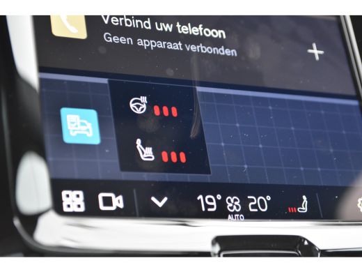 Volvo  XC60 T6 Plus Black Edition | Zitverhoger Achter | BLIS | Verwarmbare Voorstoelen + Stuurwiel | ActivLease financial lease