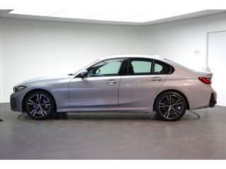 BMW 3 Serie 320i M Sport Automaat / Sportstoelen / Achteruitrijcamera / M Sportonderstel / Stoelvewarming / W...
