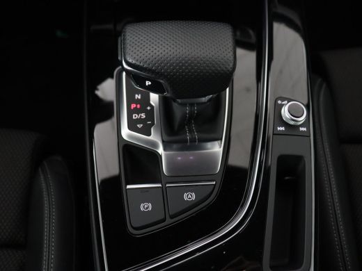 Audi A4 35 TFSI S edition Competion | Origineel NL | Trekhaak | Sfeerverlichting | Virtual Cockpit | Carp... ActivLease financial lease