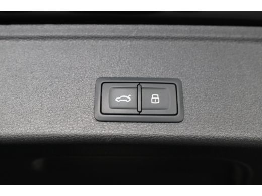 Audi A4 Avant 35 TFSI S edition Competition | 1e Eigenaar! | Dealer Onderhouden! | B&O | Virtual | Sports... ActivLease financial lease