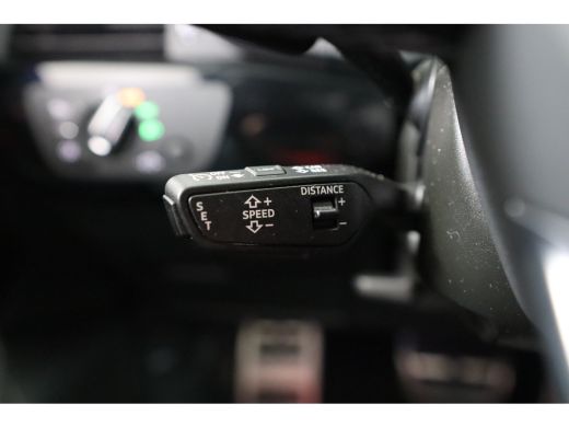 Audi A4 Avant 35 TFSI S edition Competition | 1e Eigenaar! | Dealer Onderhouden! | B&O | Virtual | Sports... ActivLease financial lease