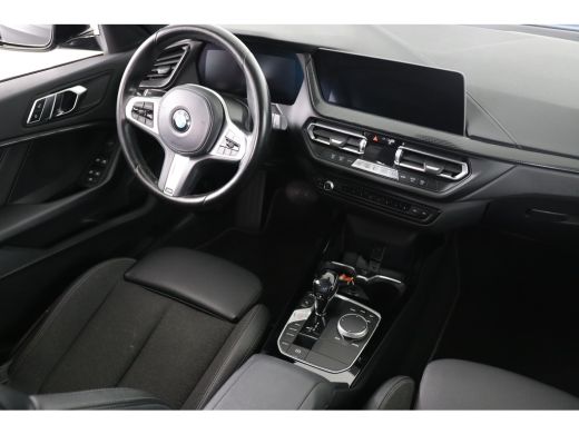 BMW 1 Serie 118i Executive Edition M Sport Line | Automaat | Sportstoelen | Navi | Clima | Half Leder | Cruis... ActivLease financial lease