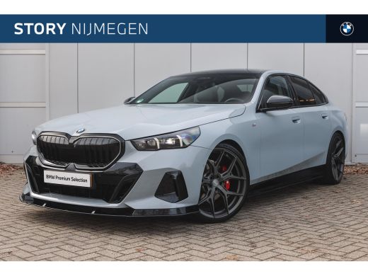 BMW 5 Serie 520i M Sport Automaat / Panoramadak / Trekhaak / Adaptief onderstel professional / Stoelventilati...