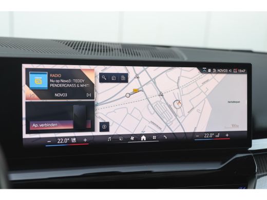 BMW 5 Serie 520i M Sport Automaat / Panoramadak / Trekhaak / Adaptief onderstel professional / Stoelventilati... ActivLease financial lease