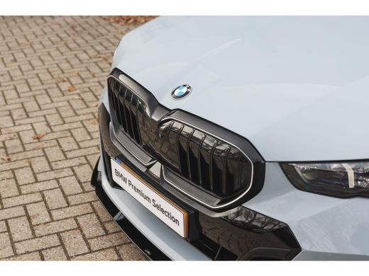 BMW 5 Serie 520i M Sport Automaat / Panoramadak / Trekhaak / Adaptief onderstel professional / Stoelventilati... ActivLease financial lease