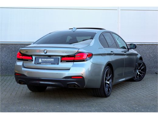 BMW 5 Serie 545e xDrive Individual Soft Close / M-zetels / Leder dashboard / ActivLease financial lease