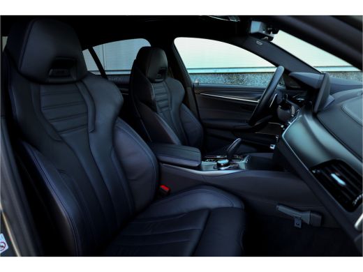 BMW 5 Serie 545e xDrive Individual Soft Close / M-zetels / Leder dashboard / ActivLease financial lease
