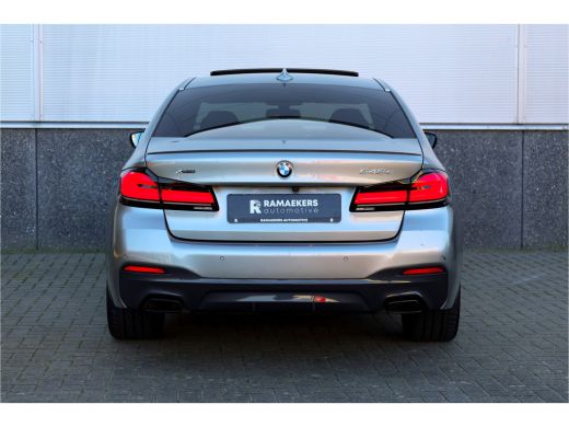 BMW 5 Serie 545e xDrive Individual Soft Close / M-zetels / Leder dashboard / ActivLease financial lease