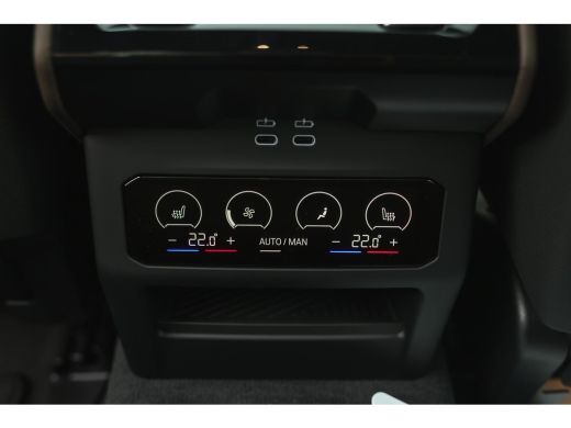 BMW i5 eDrive40 M Sport / Panoramadak / Trekhaak / Stoelventilatie / Parking Assistant Professional / St... ActivLease financial lease