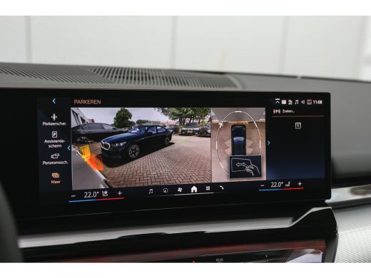 BMW i5 eDrive40 M Sport / Panoramadak / Trekhaak / Stoelventilatie / Parking Assistant Professional / St... ActivLease financial lease