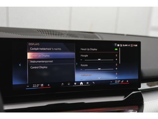 BMW i5 eDrive40 M Sport / Panoramadak / Trekhaak / Stoelventilatie / Parking Assistant Professional / St... ActivLease financial lease