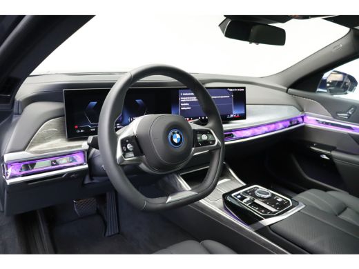 BMW i7 eDrive50 High Executive / Panoramadak / Stoelventilatie / Massagefunctie / Parking Assistant Prof... ActivLease financial lease
