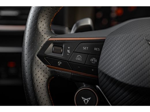 CUPRA Formentor 1.5 TSI e-Hybrid 272pk VZ Performance | Panoramadak | Trekhaak | Stoelen Elektrisch | Leder | 360... ActivLease financial lease