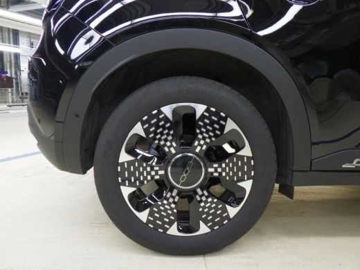 Fiat 600 1.2 Hybrid La Prima 110pk 8 Jaar Garantie! | Vol-Leder | Massage | Adaptive Cruise | Elektr. Stoe... ActivLease financial lease