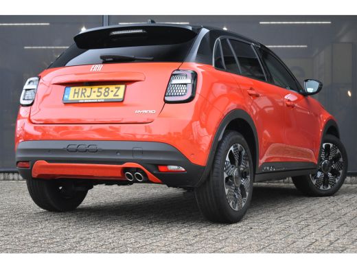 Fiat 600 1.2 Hybrid La Prima 145pk 8 Jaar Garantie! | Vol-Leder | Massage | Elektr. Stoelen | Stoelverwarm... ActivLease financial lease