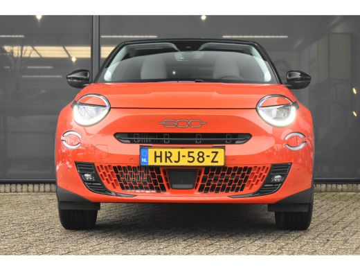 Fiat 600 1.2 Hybrid La Prima 145pk 8 Jaar Garantie! | Vol-Leder | Massage | Elektr. Stoelen | Stoelverwarm... ActivLease financial lease