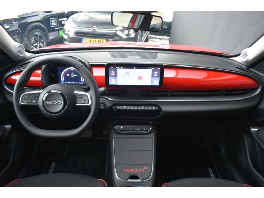 Fiat 600 RED 54 kWh 156pk 3 Fase | Navigatie by App | Cruise Control | Parkeersensoren | Keyless-Start | F... ActivLease financial lease