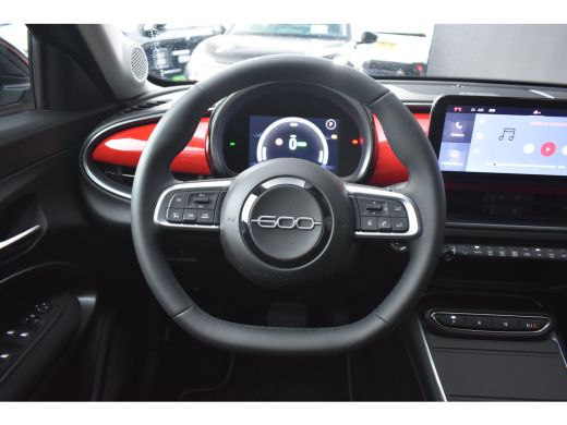 Fiat 600 RED 54 kWh 156pk 3 Fase | Navigatie by App | Cruise Control | Parkeersensoren | Keyless-Start | F... ActivLease financial lease
