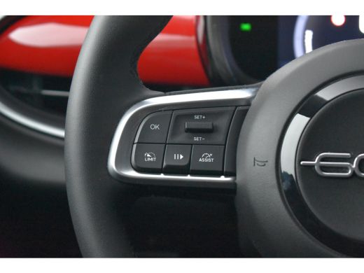 Fiat 600 RED 54 kWh 156pk 3 Fase | Navigatie by App | Cruise Control | Parkeersensoren | Keyless-Start | F... ActivLease financial lease