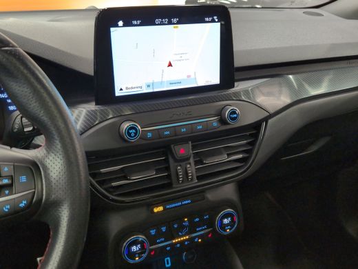 Ford Focus 1.0 ST Line Business | Pano | 1e eig. | B&O | Trekhaak | Adap. Cruise | Carplay | Achterspoiler |... ActivLease financial lease