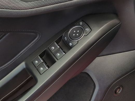 Ford Focus 1.0 ST Line Business | Pano | 1e eig. | B&O | Trekhaak | Adap. Cruise | Carplay | Achterspoiler |... ActivLease financial lease