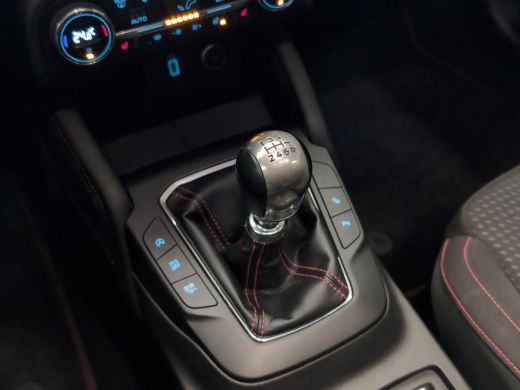 Ford Focus 1.0 ST Line Business | Pano | 1e eig. | B&O | Trekhaak | Adap. Cruise | Carplay | Achterspoiler |... ActivLease financial lease