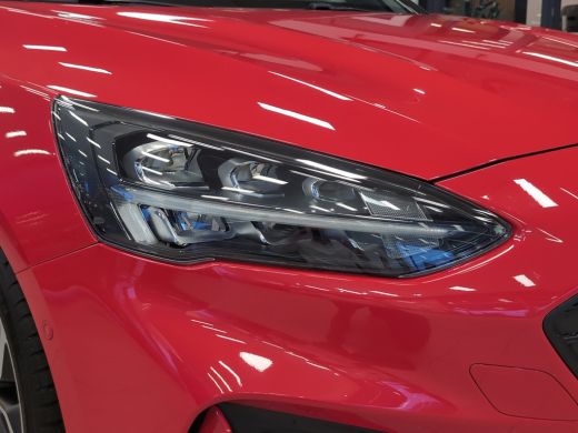 Ford Focus 1.0 ST Line | Panoramadak | 1e eig. | B&O | Trekhaak | Adap. Cruise | Carplay | Achterspoiler | A... ActivLease financial lease