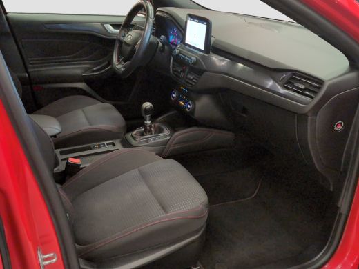 Ford Focus 1.0 ST Line Business | Pano | 1e eig. | B&O | Trekhaak | Adap. Cruise | Carplay | Achterspoiler |... ActivLease financial lease