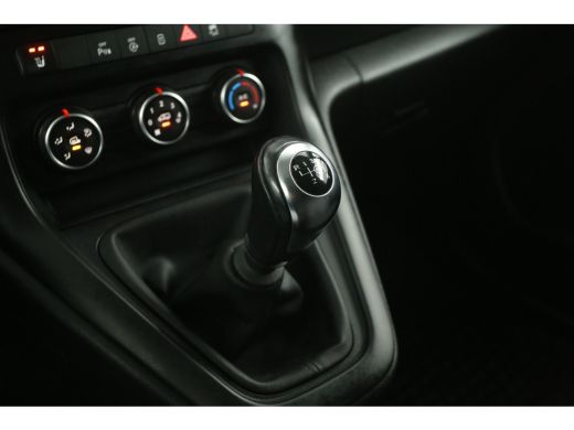 Mercedes-Benz Citan 110 CDI 96PK | 3-Zits | Euro6 | Airco | Schuifdeur L+R | Cruise | Camera | Carplay | Stoelverw. ActivLease financial lease