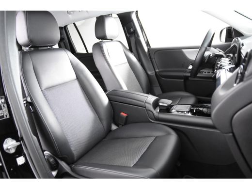 Mercedes-Benz GLB 200 Business Solution *1ste Eigenaar*Leer*Navigatie*Stoelverwarming* ActivLease financial lease