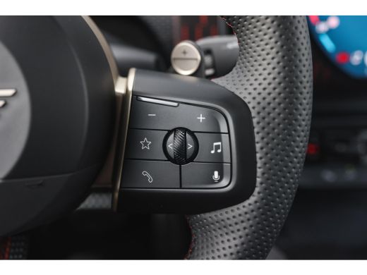 Mini Countryman JCW ALL4 Automaat / John Cooper Works / Pakket XL / 20" JCW Flag Spoke 2-tone ActivLease financial lease