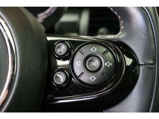 Mini Electric Yours / Panoramadak / Sportstoelen / Achteruitrijcamera / Comfort Access / Adaptieve LED / Head-U... ActivLease financial lease