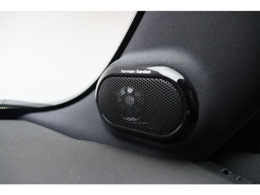 Mini Electric Yours / Panoramadak / Sportstoelen / Achteruitrijcamera / Comfort Access / Adaptieve LED / Head-U... ActivLease financial lease