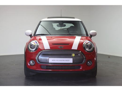 Mini Electric Yours / Panoramadak / Sportstoelen / Achteruitrijcamera / Comfort Access / Adaptieve LED / Head-U... ActivLease financial lease