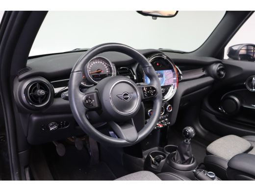 Mini One Cabrio One Classic / Sportstoelen / Comfort Access / Stuurverwarming / LED / Airconditioning / Cruise Co... ActivLease financial lease