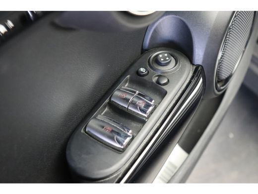 Mini One Cabrio One Classic / Sportstoelen / Comfort Access / Stuurverwarming / LED / Airconditioning / Cruise Co... ActivLease financial lease