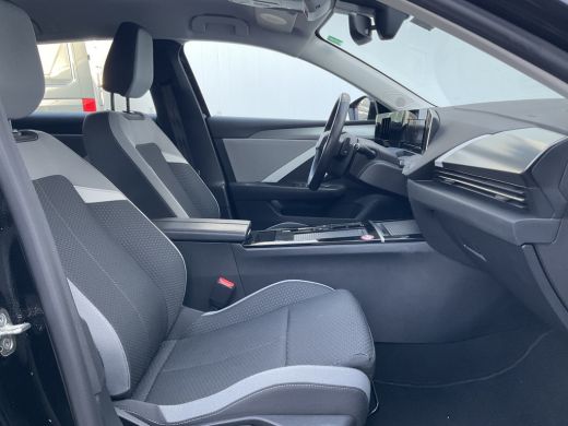 Opel Astra Sports Tourer 1.6 Turbo 260pk Hybrid PHEV Carplay Sensoren voor/achter Dab Adaptieve cruise ActivLease financial lease