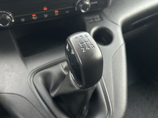 Opel Combo 1.5D 102 PK / L2H1 / 1e EIG. / GLOBELYST INRICHTING / AIRCO / CRUISE / NAVI / APPLE CARPLAY / PDC ActivLease financial lease