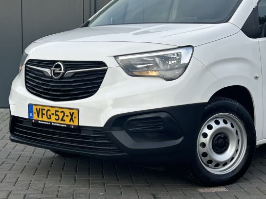 Opel Combo 1.5D 102 PK / L2H1 / 1e EIG. / GLOBELYST INRICHTING / AIRCO / CRUISE / NAVI / APPLE CARPLAY / PDC ActivLease financial lease
