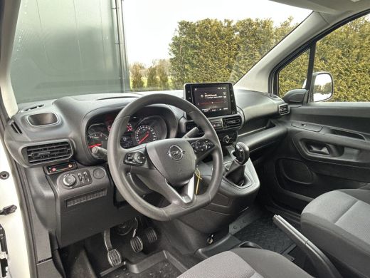 Opel Combo 1.5D 102 PK / L2H1 / 1e EIG. / GLOBELYST INRICHTING / AIRCO / CRUISE / NAVI / APPLE CARPLAY / PDC ActivLease financial lease