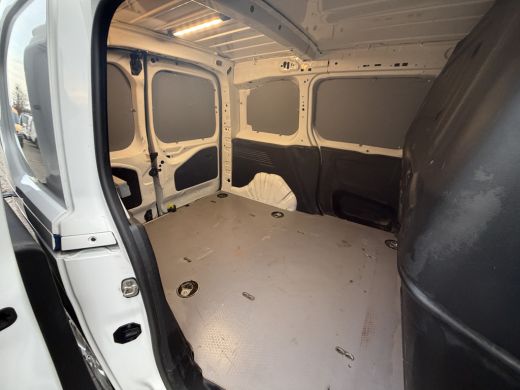 Opel Combo 1.5D L1H1 Edition CarPlay/navigatie/Cruise control/trekhaak ActivLease financial lease