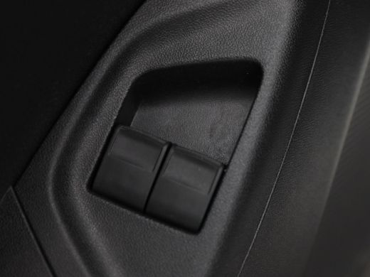 Peugeot 108 1.0 e-VTi Style | Bluetooth | 15 Inch | 75.236 Km!! ActivLease financial lease