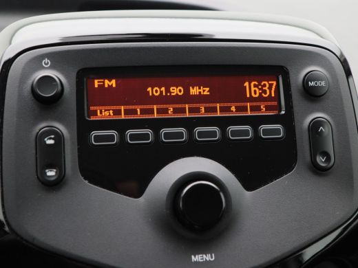 Peugeot 108 1.0 e-VTi Style | Bluetooth | 15 Inch | 75.236 Km!! ActivLease financial lease