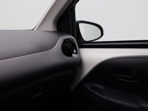 Peugeot 108 1.0 e-VTi Style | Bluetooth | 15 Inch | 75.236 Km!! ActivLease financial lease