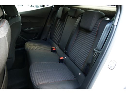 Peugeot 2008 1.2 PURETECH 130PK ACTIVE PACK / NAVI / CLIMA / LED / PDC / 16"LMV / STOELVERWARMING / BLUETOOTH ... ActivLease financial lease