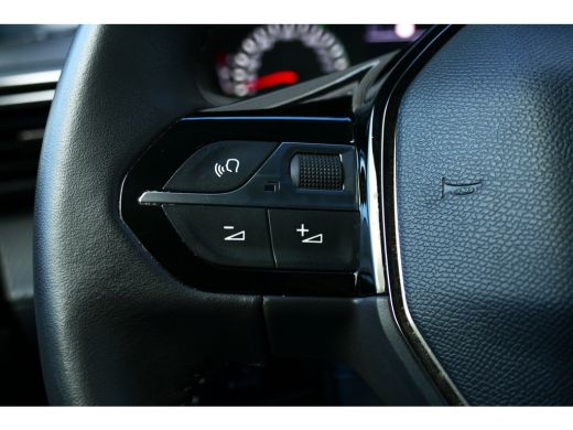 Peugeot 2008 1.2 PURETECH 130PK ACTIVE PACK / NAVI / CLIMA / LED / PDC / 16"LMV / STOELVERWARMING / BLUETOOTH ... ActivLease financial lease